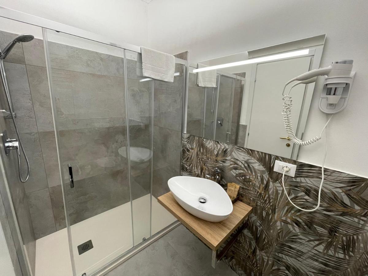 Triple Room City View,1359499865:JPEG